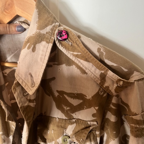 Summer jean jacket in camo - Picture 3 of 9